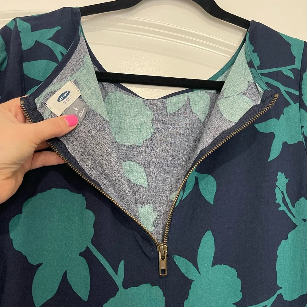 Blue and Teal Floral Dress. Size Large - Picture 3 of 8